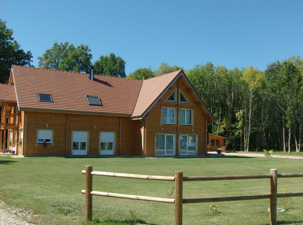 Le Chalet Des 4 Saisons Bed & Breakfast Mers-sur-Indre Exterior photo