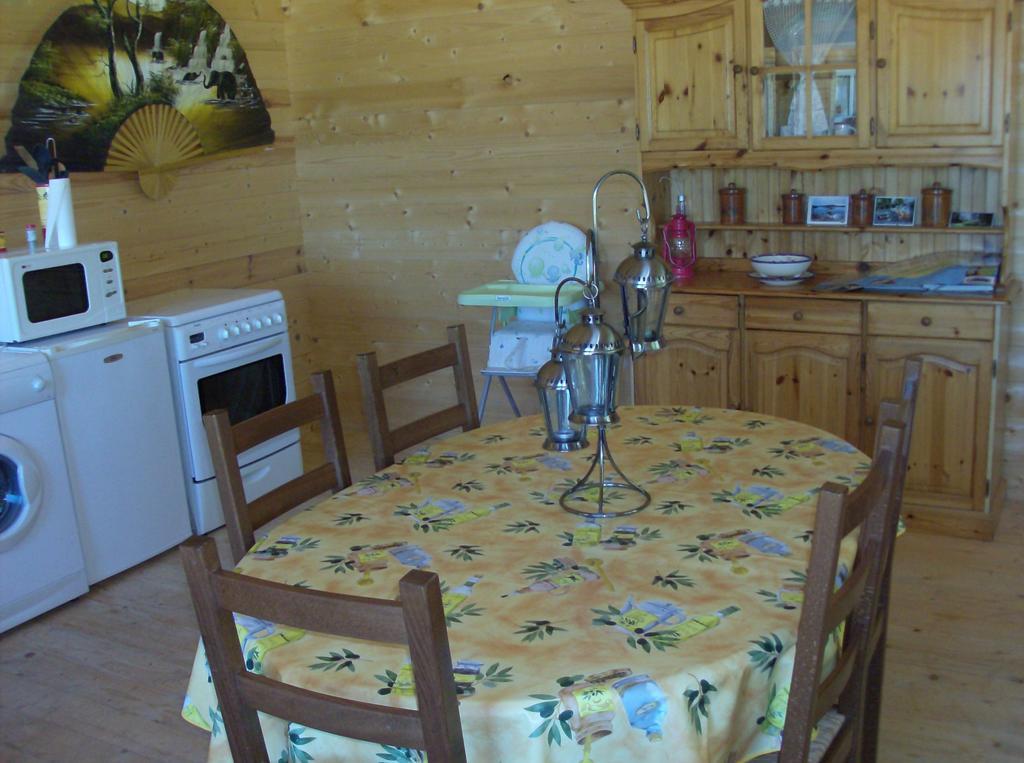 Le Chalet Des 4 Saisons Bed & Breakfast Mers-sur-Indre Exterior photo